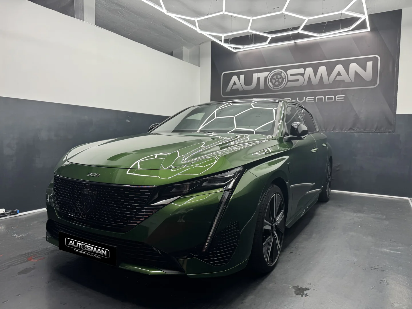 PEUGEOT 308 GT Puretech 130 SS EAT8 2022 Gasolina Verde - Vista lateral